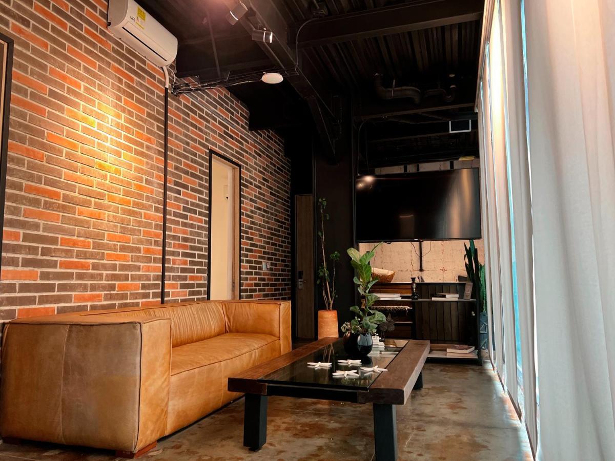 Hotel Lleras Park Concept メデジン エクステリア 写真